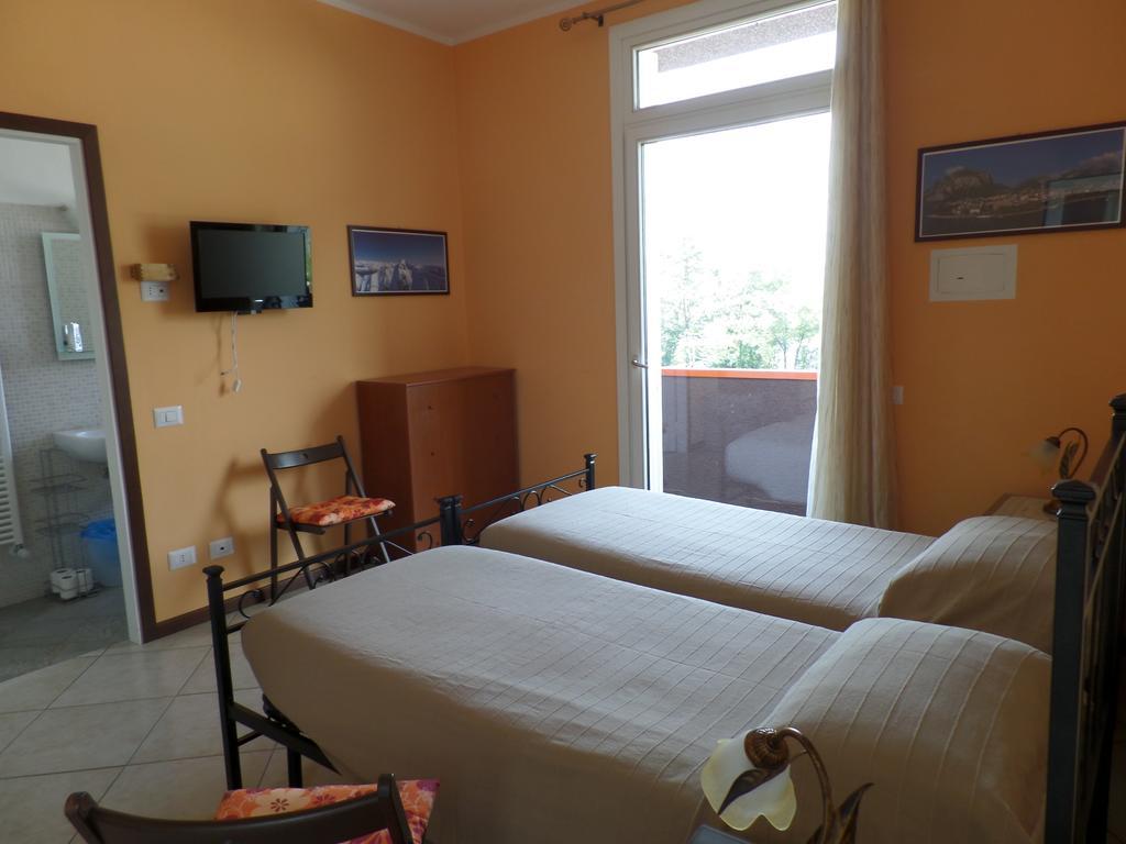 B&B Partenza Funivia Lecco Room photo