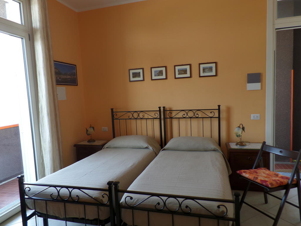 B&B Partenza Funivia Lecco Room photo
