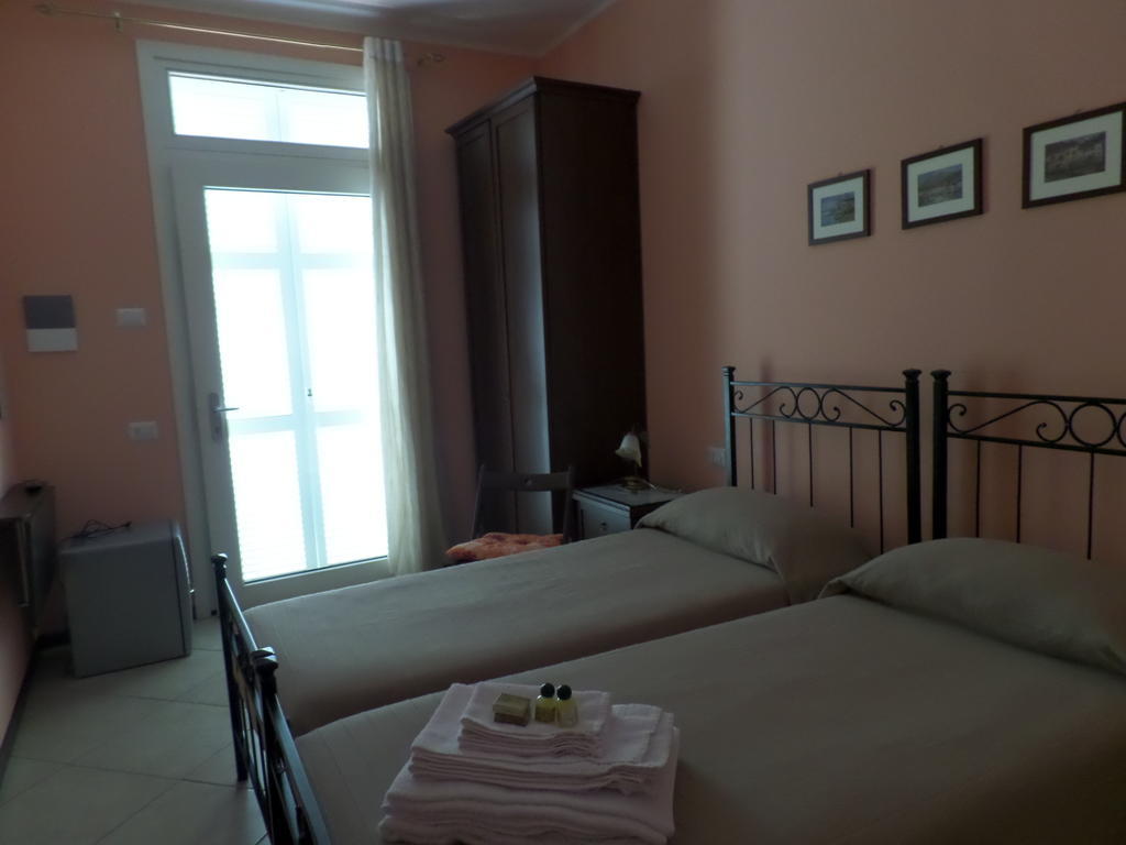 B&B Partenza Funivia Lecco Room photo